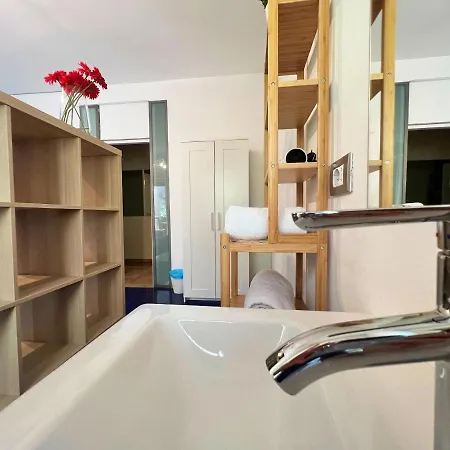 Bed & Breakfast Appartme Seveso 40 *